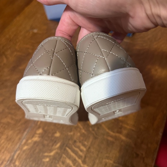 Mountain sole new in box slip on sneaker sz 10 - Picture 6 of 7